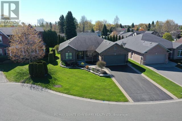 4 HICKORY COURT Brighton, ON K0K 1H0