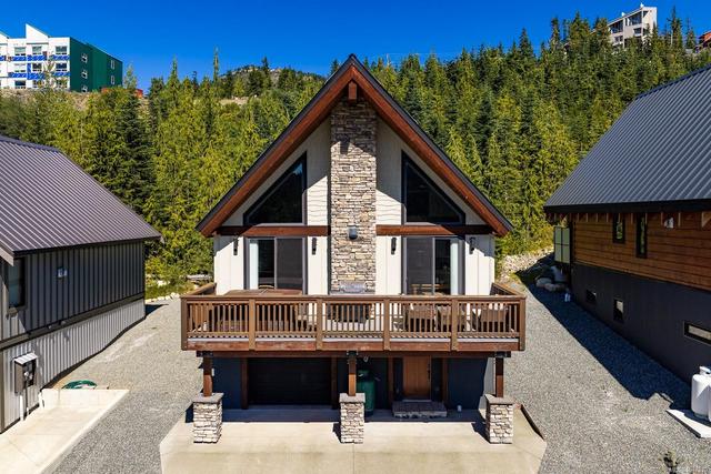 880 Cruikshank Ridge Courtenay, BC V9J 1L0