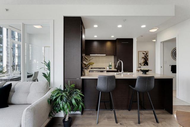 708-833 Homer Street Vancouver, BC V6B 0H4