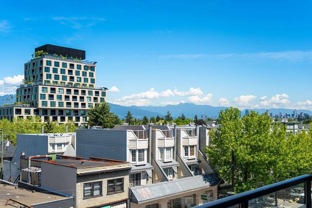 302-3788 10th Avenue WVancouver, BC V6R 2G4