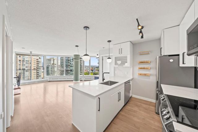 2202-689 Abbott Street Vancouver, BC V6B 0J2
