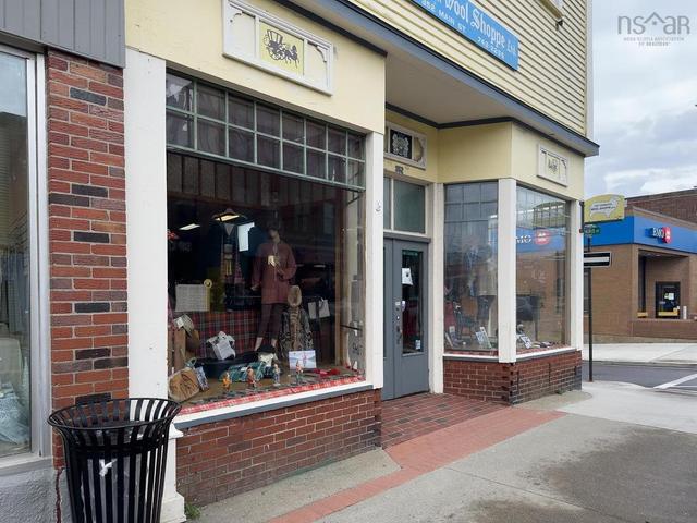 352 Main Street  Yarmouth, NS B5A 1E6