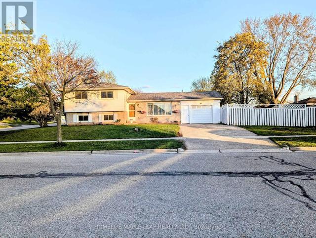 261 OVERLEA DRIVE  Kitchener, ON N2M 1T7