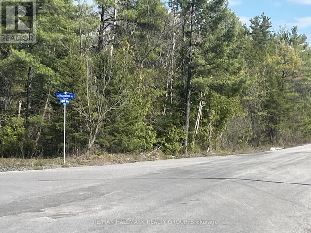 160 SPRUCE RIDGE ROAD  Ottawa, ON None
