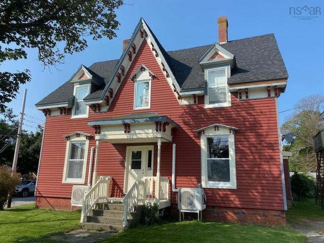 28 Parade Street  Yarmouth, NS B5A 3A8