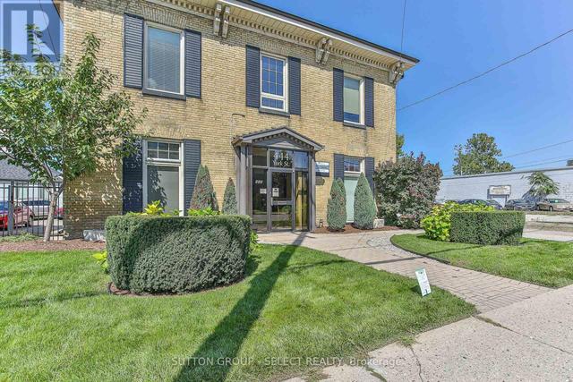 444 YORK STREET  London East (East K), ON N6B 2V9