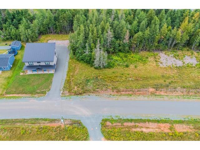 42 Runway Court  Valley, NS B2N 6L3