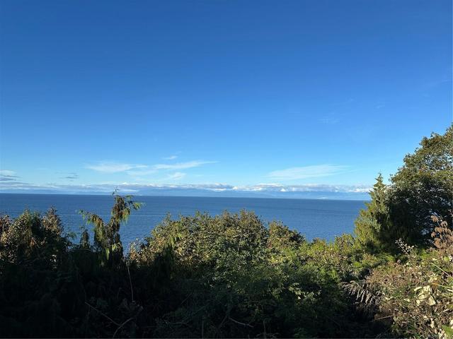 5972 Icarus Dr Nanaimo, BC V9V 1C8
