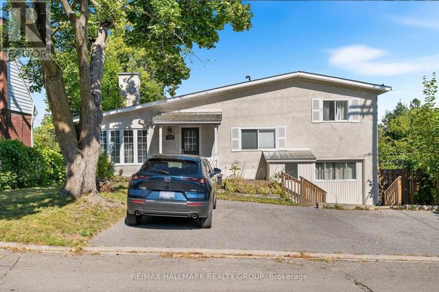 1305 DORCHESTER AVENUE  Ottawa, ON K1Z 8E8