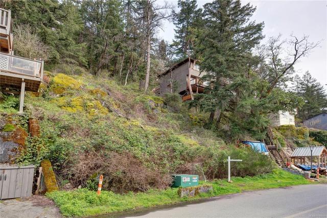 321 Woodhaven Dr Nanaimo, BC V9T 5M2