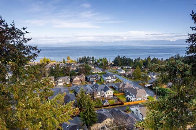 5611 Hammond Bay Rd Nanaimo, BC V9T 5N2