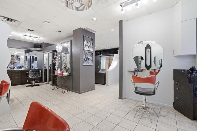 102, 102, 11520-100 Ave  Edmonton, AB T5K 2K7