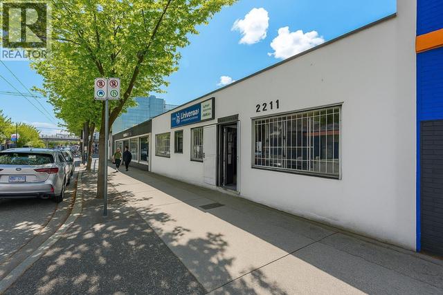 2211 COMMERCIAL DRIVE  Vancouver, BC V5N 4B6