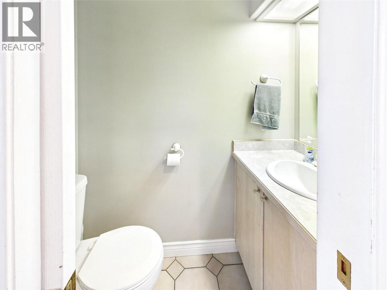 Ensuite - 2194 3A Highway, Nelson, BC - Indoor Photo Showing Bathroom