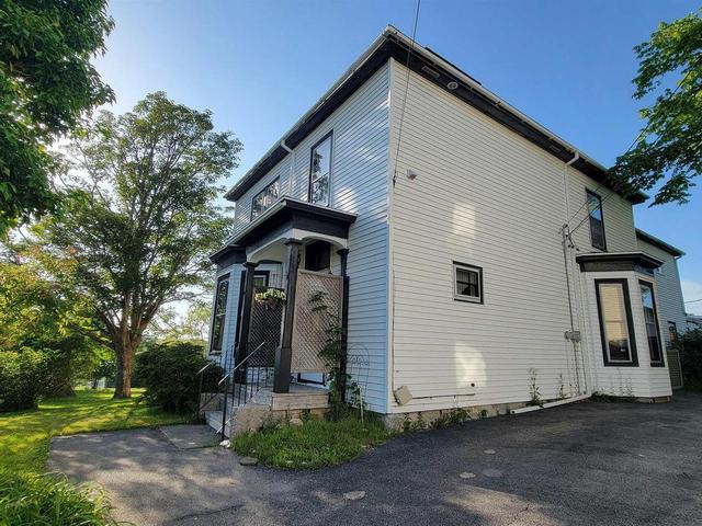 22 Baker Street  Yarmouth, NS B5A 2W9