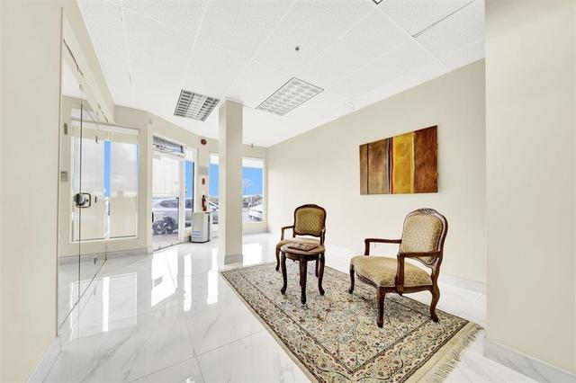 15573 MARINE DRIVE  White Rock, BC V4B 1C9