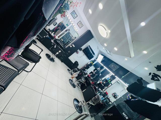 1C13-1C14 (75 & 76)-7205 Goreway Drive  Mississauga, ON L4T 2T9