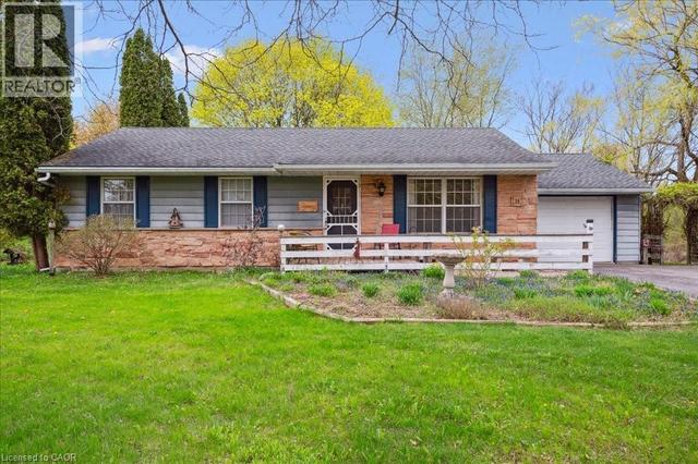 39 BANNOCKBURN Road  Kitchener, ON N2R 1M1
