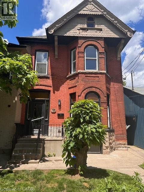 33-35 E WOOD Street E  Hamilton, ON L8L 3Y2