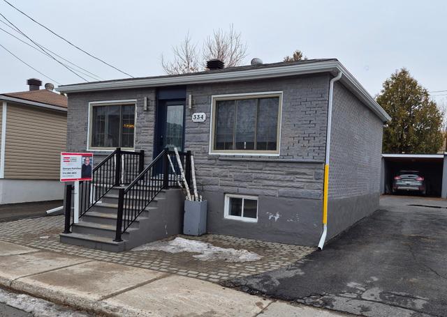334 Rue St-André  Laval (Pont-Viau), QC H7G 2Z5