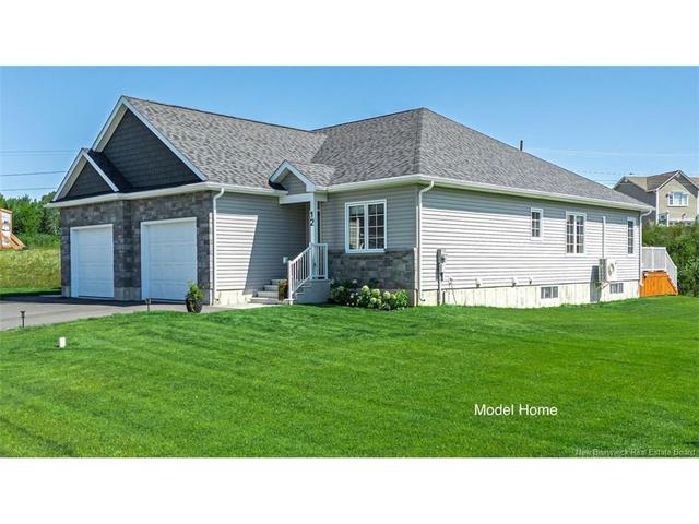 43 Leavery ST  Fredericton, NB E3G 5V6