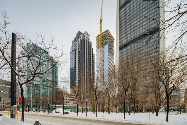 1606-628 Rue St-Jacques Montréal (Ville-Marie), QC H3C 0Z1