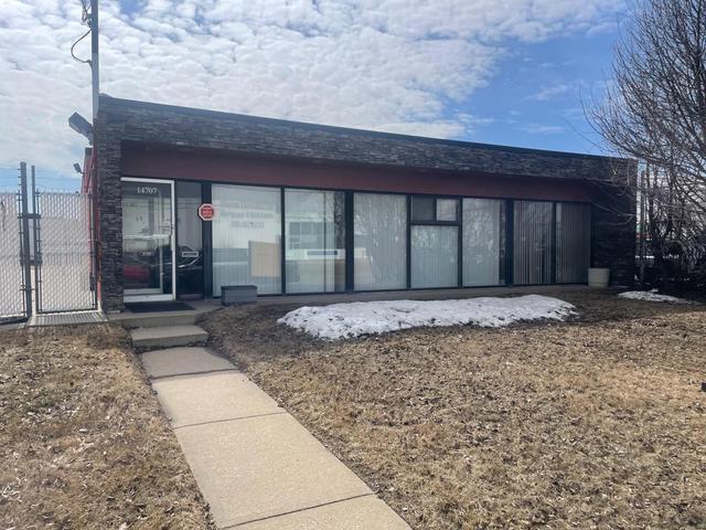 14707-119 Ave NW  Edmonton, AB T5L 2N9