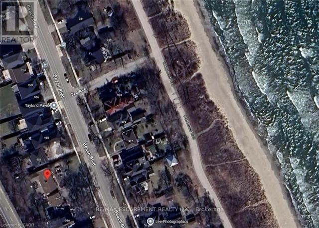 940-946 BEACH BOULEVARD  Hamilton, ON L8H 6Z4
