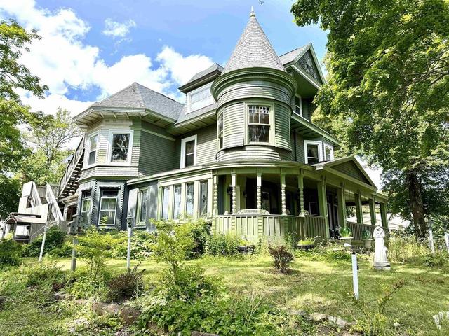 57 Havelock Street  Amherst, NS B4H 3J9