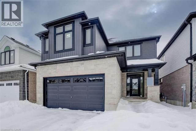 67 CROSSWINDS Drive  Kitchener, ON N2A 0J9