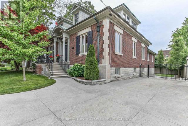 189 COLLEGE AVENUE  London East (East B), ON N6A 1X9