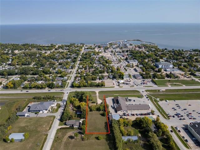 72 7th AVE Gimli, MB R0C 1B0