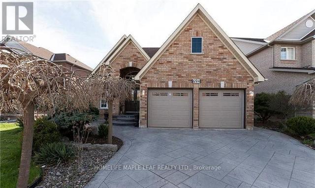 694 GYPSY FLY CRESCENT  Mississauga, ON L5W 1H5