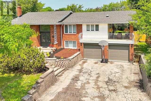 2101 PARKWAY DRIVE  Burlington, ON L7P 1S5