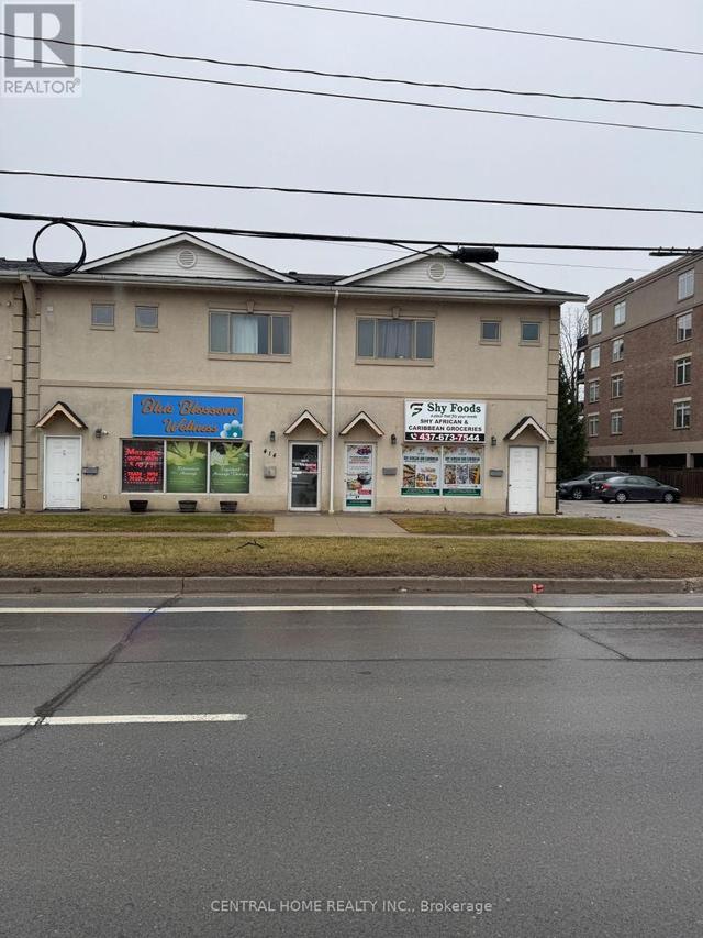 414 PLAINS ROAD E  Burlington, ON L7T 2C8