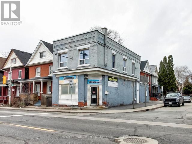 443 WENTWORTH STREET N  Hamilton, ON L8L 5W6