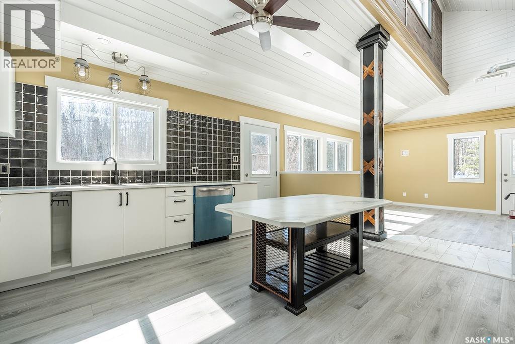 1 May Bay, Delaronde Lake, SK - Indoor Photo Showing Kitchen