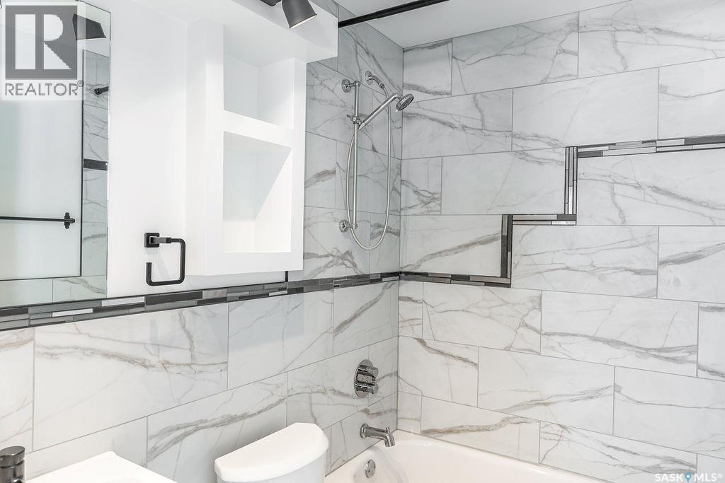 1 May Bay, Delaronde Lake, SK - Indoor Photo Showing Bathroom