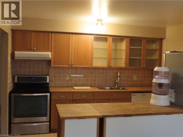 4026 LONGMOOR Drive Unit# 12  Burlington, ON L7L 1X2