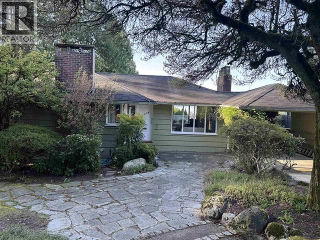 1430 NELSON AVENUE  West Vancouver, BC V7T 2G8