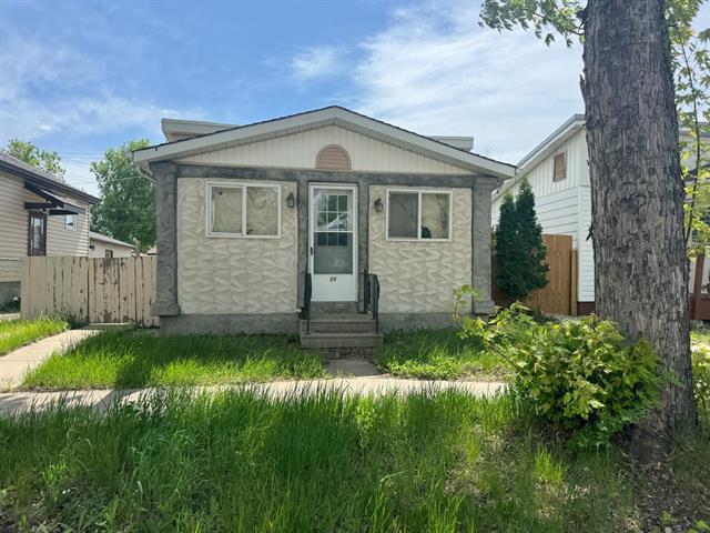 466 Ottawa AVE  Winnipeg, MB R2K 1L2
