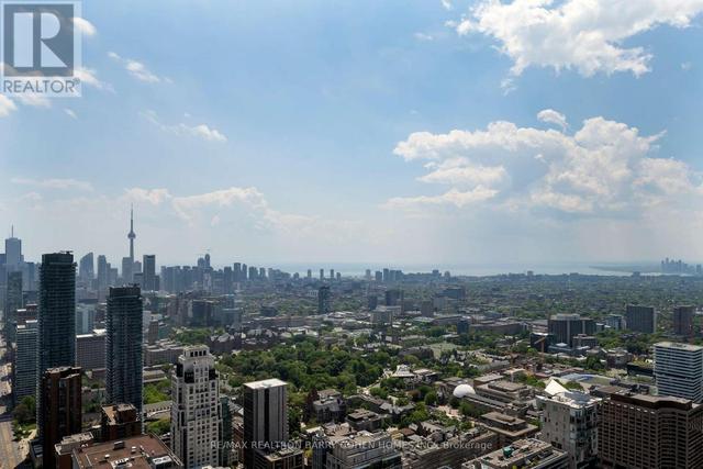 5202 - 50 YORKVILLE AVENUE Toronto, ON M4W 1L4