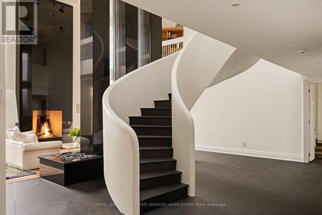 PH1 - 2 LYNWOOD AVENUE Toronto, ON M4V 1K2