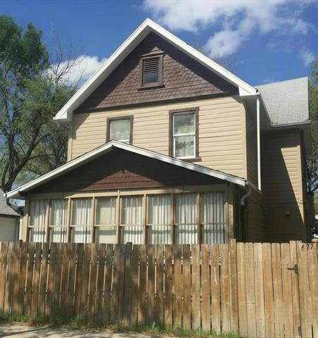 677 Manitoba AVE  Winnipeg, MB R2W 5A3