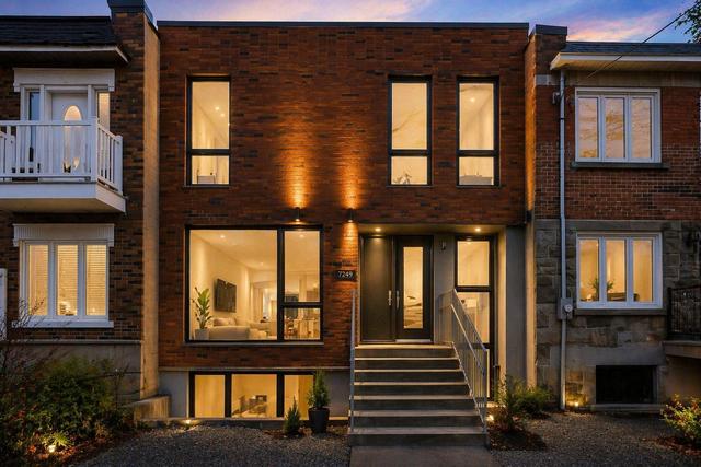 7249 Av. Louis-Hébert  Montréal (Villeray/Saint-Michel/Parc-Extension), QC H2E 2X3