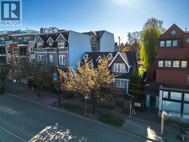 3335 DUNBAR STREET  Vancouver, BC V6S 2B9