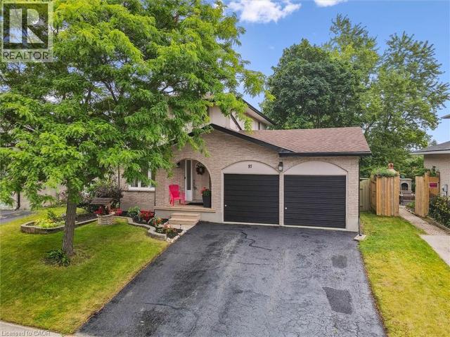 97 BECHTEL Drive  Kitchener, ON N2P 1S7