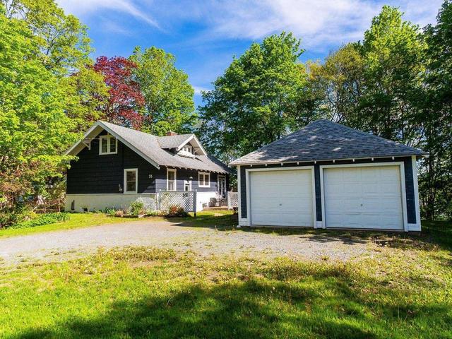 35 King Street  Kentville, NS B4N 1R4