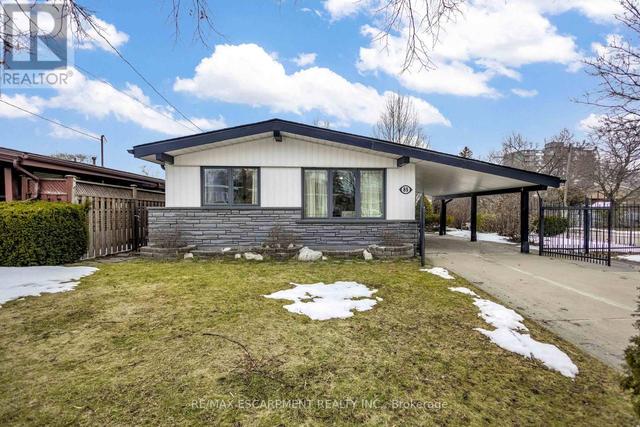 85 RANCHDALE DRIVE  Hamilton, ON L8V 2L9
