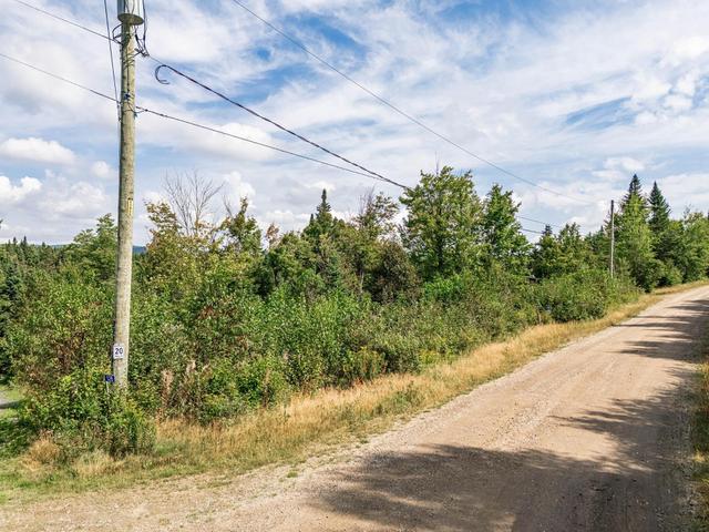 128 Ch. du Corbeau  Notre-Dame-Des-Bois, QC J0B 2E0